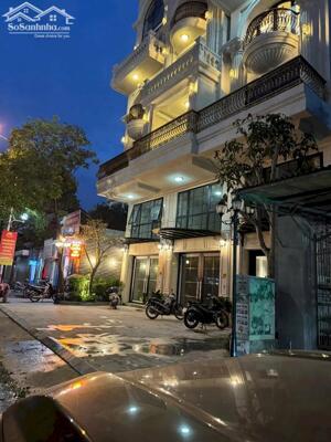 Hiếm !!! Mặt phố Đàm Quang Trung 87m 8T MT 4.3m 33.5 tỷ sân ô tô đỗ cửa ngày đêm