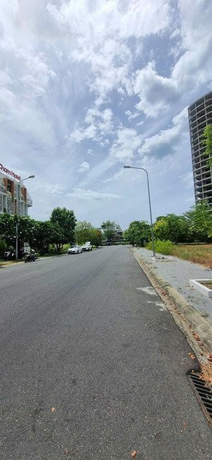 chính chủ bán gấp lô đất 2 mặt tiền kđt biển an viên 585m², view công viên, vị trí đẹp, 110tr/m²