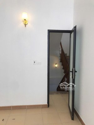 bán nhà riêng chính chủ s: 35.8m2, sau ubnd xã tứ hiệp (cũ), gần trường mầm non, cấp 1, 2 tứ hiệp