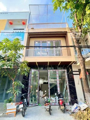 bán nhà 3 tầng mt thanh khê đối lưng với biển nguyễn tất thành