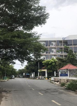 đầu tư nhỉnh 40tr/m2, sở hữu lô đất 450m2 (20x22.5) full thổ, ngay bưng ông thoàn, phú hữu, q9