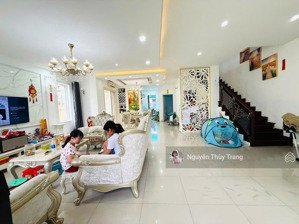 cho thê căn nhà biệt thự liền kề the oasis 300m 4pn 4wc, nhà đẹp i hình - đầy đủ nội thất cao cấp