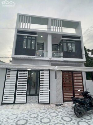 Nhà mới xây 1 lầu 1 trệt 3.9 tỷ/87 m2 /3 phòng ngủ