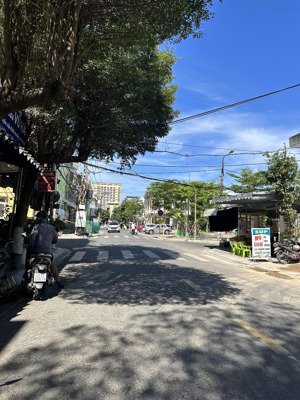 bán đất đường 7m5 đường lê bá trinh , gần chợ hoà cường. gọi tuyết