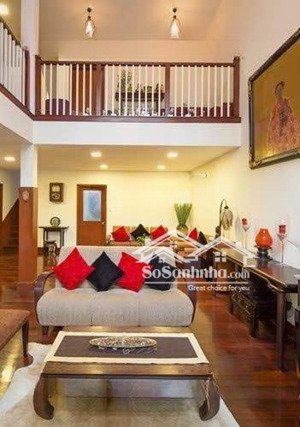 biệt thự vip ngay trung tâm quận phú nhuận. 10m x 11m, vuông vức.
