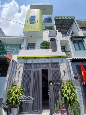 đang có hđ thuê. nhà 60m2 chu văn an, bình thạnh gần học viện cán bộ. giá 2 tỷ 650, hẻm 6m, sổ sẵn