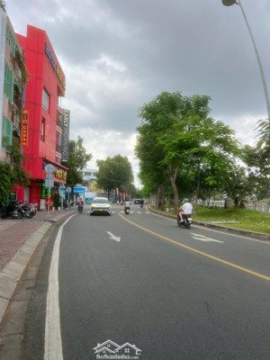 chủ nhà ở canada cần bán gấp mặt tiền trường sa phường 2, quận phú nhuận