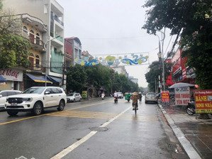 siêu hiếm, nhà 3 tầng ngã tư phố điện biên và phạm ngũ lão, cho thuê 20tr/1 t, dt 59m2, giá 17 tỷ.