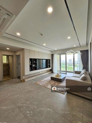 bán gấp căn hộ cao cấp scenic valley 1, dt 133m2, 3pn 3wc giá 10,5 tỷ, lh: em toản