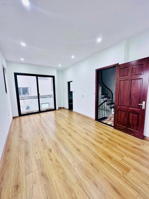 bán siêu phẩm gần quận uỷ bắc từ liêm - lô góc ô tô sát nhà - 6 tầng có thang máy - mặt tiền 5,5m