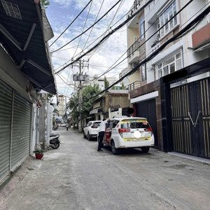 gần ngã 4 hàng xanh - bạch đằng - gần 90m2 (4.3 x 20.5m) - nhà cũ tiện cải tạo xây mới