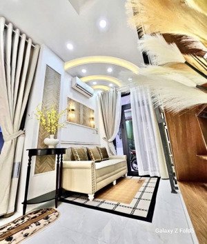 nhà mặt tiền hồ văn huê phường 9 quận phú nhuận giá rẻ bất ngờ với 1 tỷ 890 sổ riêng 56m2