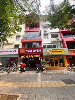 cho thuê nhà mặt phố hàng hòm đoạn đẹp nhất dt: 120m2 x 4t mt: 4m giá thuê 100tr/tháng mọi mô hình