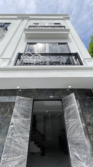 bán nhà phụng châu, sát hà đông, ô tô đỗ sát nhà, dt 30m2 x 3 tầng, chỉ 2,480 tỷ. lh 