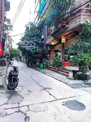 bán căn hộ tập thể tầng 1 -quận hai bà trưng -ô tô -nhà đẹp -110 m2-2 ngủ
