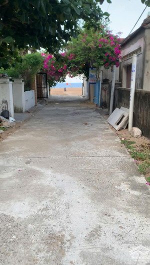 chính chủ bán nhà sát biển khu phú thọ 1, đông hòa, phú yên