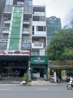 mua đât tặng nhà 3 tầng mặt tiền gần ngay phan văn trị p11 bt - 4.1 x 22 -gpxd hầm 7 tầng - 15.4 tỷ