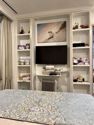 chính chủ bán ch eurowindow multi complex 139m2 3pn-2wc hướng mát, vị trí đẹp, sổ đỏ. giá 11,5 tỷ