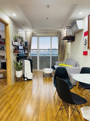 bán gấp căn góc 60m2 2n- 2wc - 2 ban công nở hậu tràn ngập ánh sáng chung cư mipec kiến hưng, hđ