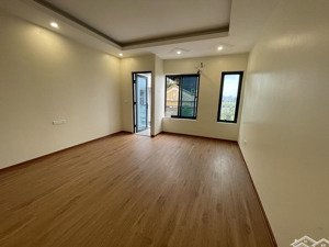bán nhà tư đình 64 m2x5t long biên thang máy ô tô tránh- 16.1 tỷ