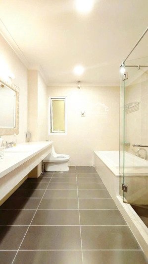 biệt thự nguyễn trọng tuyển 8m x 20m hầm 5 tầng full nội thất cao cấp