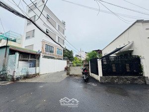 bán đất ngay chợ thủ đức - linh tây - 215m2 - full thổ cư - hẻm xe tải - ngang 6m - xây cao tầng