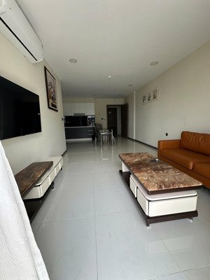 chủ gửi bán nhanh căn 3pn, tầng cao thoáng tặng full nội thất. thanh toán 5,5 tỷ nhận nhà