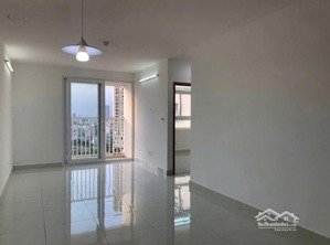 tìm nhà tara quận 8? có đủ 1pn, nhà trống vào ở ngay