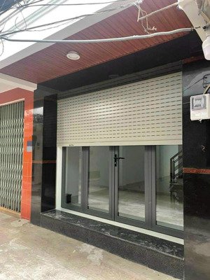 nhà nc hẻm xe hơi nguyễn xí dt 4 x 10 gồm 04 pn - 3 wc