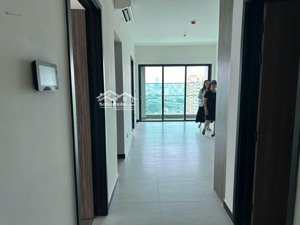 bán gấp căn hộ de la sol 2pn căn góc, lầu cao, view sông 7.6 tỷ