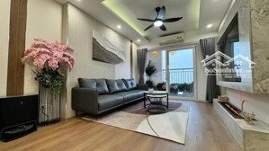 bố mẹ em muốn bán căn hộ cao cấp tòa n01t8 ngoại giao đoàn - 137m2 (4pn) - có slot ô tô - căn góc