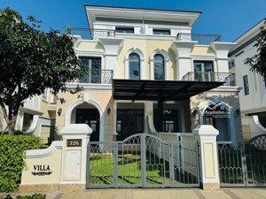 nhà kdc ven sông diện tích 9x19m 1 trệt 3 lầu đường trước nhà 25m, có sân đậu xe hơi