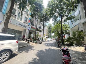nhà phố giá tốt nhất hưng gia hưng phước chỉ 27,5 tỷ không có căn thứ 2