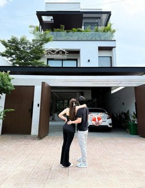 bán nhà lô góc 3 mặt thoáng ngõ ô tô tránh đẹp nhất doãn kế thiện cạnh trường múa - kd đỉnh