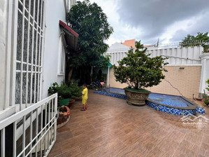 cho thuê nhà mặt phố (nhà lớn) kdc bình hưng, bình chánh. (gần bến xe q. 8)