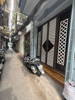 bán nhà trương định dtsd 40m x 5 tầng chỉ 7.1 tỷ- ngõ nông rộng thoáng khu trung tâm đắc địa!