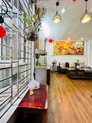 chỉ nhỉnh 4 tỷ có nhà gần 242 xã đàn 6 tầng đẹp long lanh nhà xây 6 tầng kiên cố nội thất