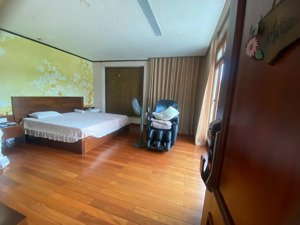 siêu phẩm biệt thự nguyễn sơn villa hiện đại sân vườn sân tennis vip nhất long biên
