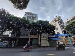 bán nhà mt đường phổ quang, tân bình. dt: 8.3m x 20m. nh: 10.3m. kc: 3 tầng. giá chỉ: 31 tỷ