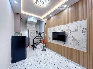 nhà đẹp - đủ nội thất. bán nhà thích quảng đức 3 tầng, 2pn, 3wc giá 3,5 tỷ