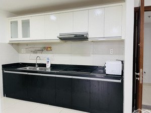 cần bán gấp căn hộ tara q8 dt 81m2, 2 pn, 2wc giá bán 3.65 tỷ, sổ hồng, lh 