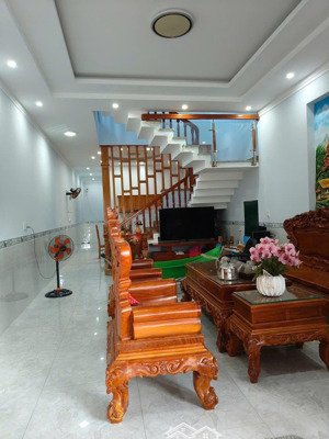 sở hữu ngay nhà phố trung tâm ngay khu phát triển cơ sở hạ tầng trảng bom sẵn nhà đẹp mới