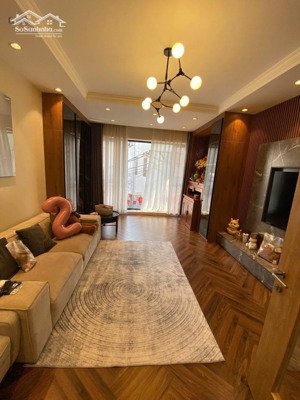 nhà trung tâm nguyễn sơn, bồ đề - 42m - 7 tầng thang máy, gara ôtô! - long biên