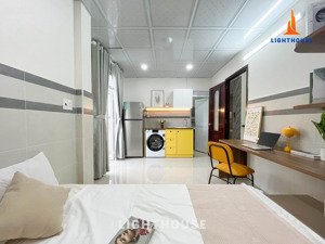 phòng bancol thiết kế hiện đại ngay đặng thùy trâm