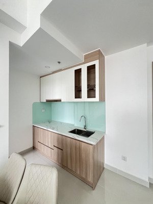 thuê căn hộ citialto view thành phố dọn vào ở đầy đủ nội thất. xem nhà: ms. như)