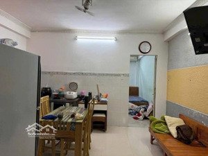 bán nhà 2 tầng đường (7m5) dũng sĩ thanh khê gần biển nguyễn tất thành. 90m2 giá 6 tỷ 2 tl
