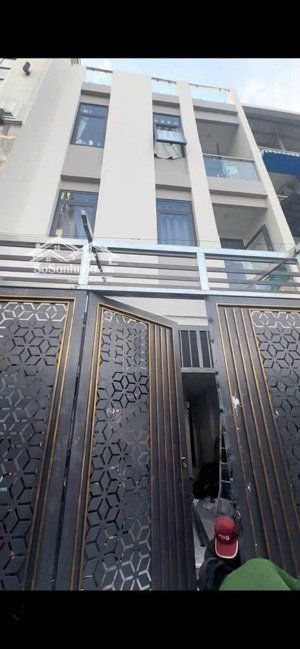 nhà đẹp q4 tphcm chdv có dòng tiền mỗi tháng