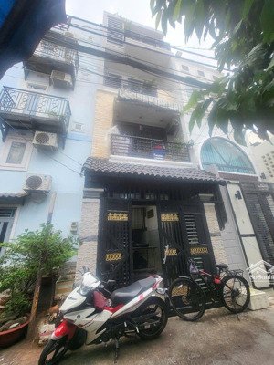 8 tỷ nhỉnh, hoàng văn thụ, hoàng việt, phường 4, hẻm xe hơi , gần vip sân bay, 4 tầng, 60m2(4x15m)