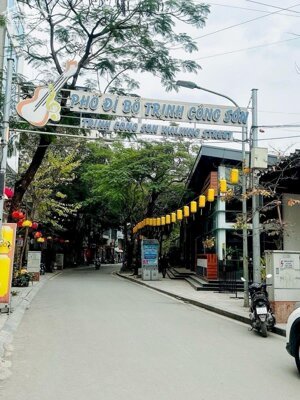 BÁN NHANH NHÀ PHỐ TRỊNH CÔNG SƠN LẠC LONG QUÂN TÂY HỒ 50M 8 TẦNG THANG MÁY VIEW HỒ OTO