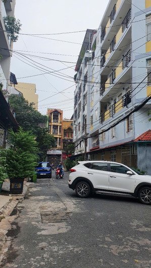 hot! nhà 4 tầng mới keng 4x20 công nhận- hẻm xe tải khu văn phòng cộng hòa - chỉ 27 triệu/tháng